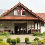 Stary Mlyn Strzeszyn بيت ريفي 3*